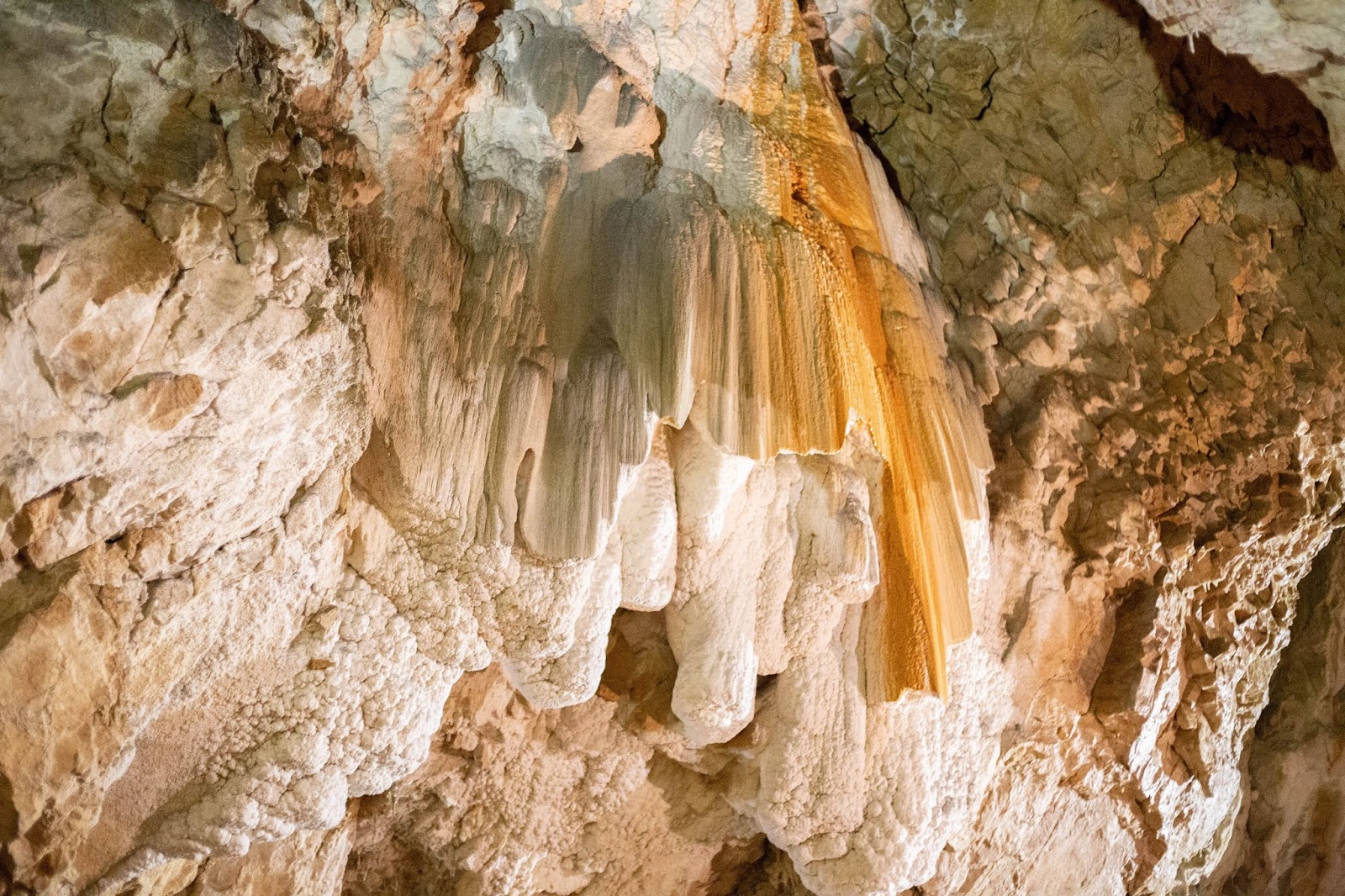 grottes-petrifiantes-de-savonniere-val-de-loire